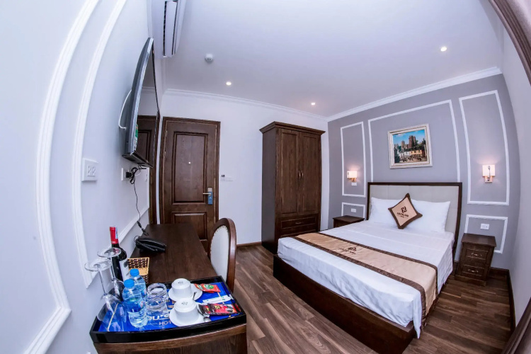 Louisland Hotel