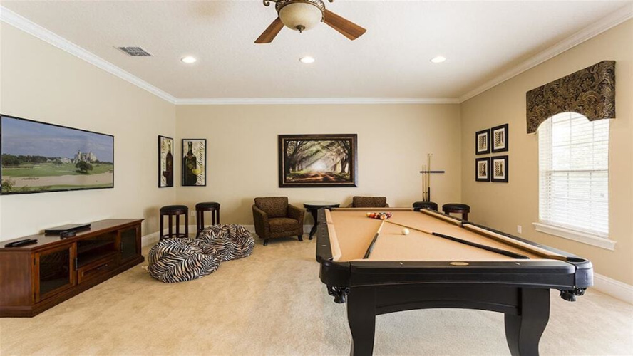 Terrific 5 bed home with a cinima & pool