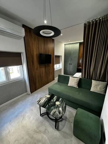 Warm Corner Studio Central Comfort