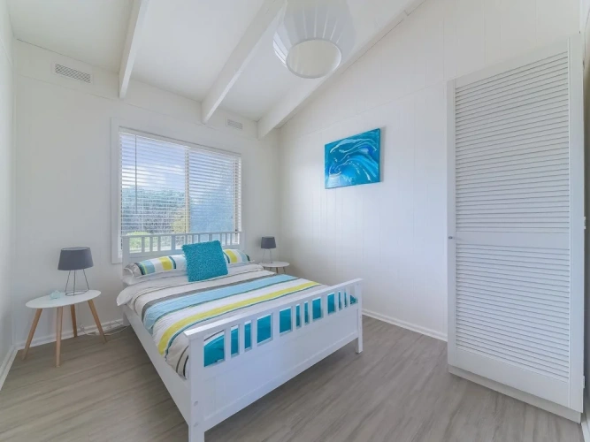 4 Bedrooms Cottage