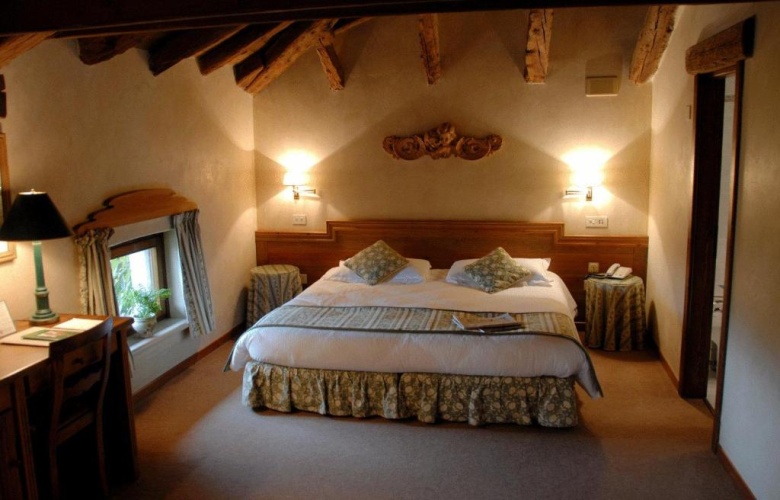 Standard Double room with view