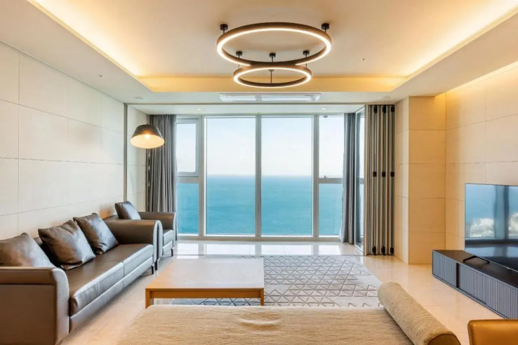 LCT Residence Y Collection