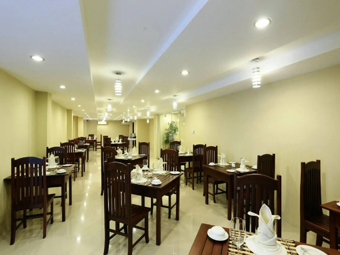 Royal Bagan Hotel