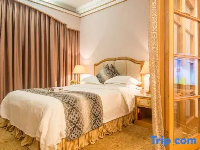 Quadruple Suite