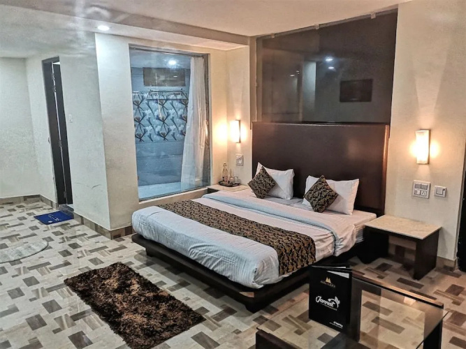 Dal Lake Resort