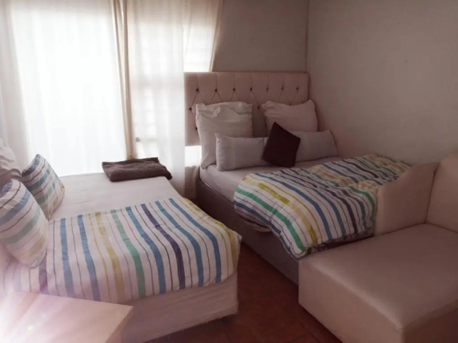 Inams guest House