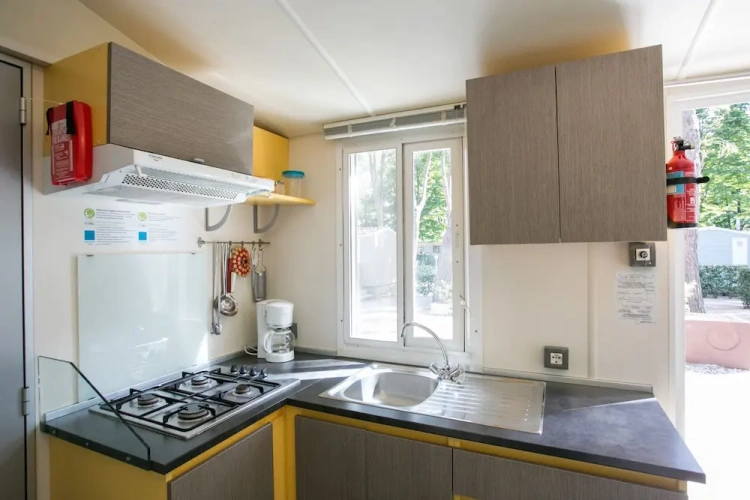2 Bedrooms Comfort room