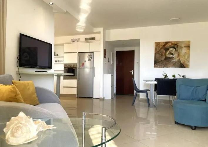 Sunny 3BR Apartment Golf Residence