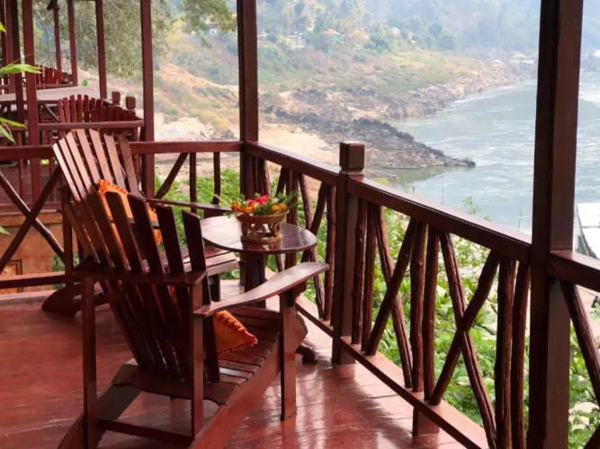 Mekong Riverside Lodge