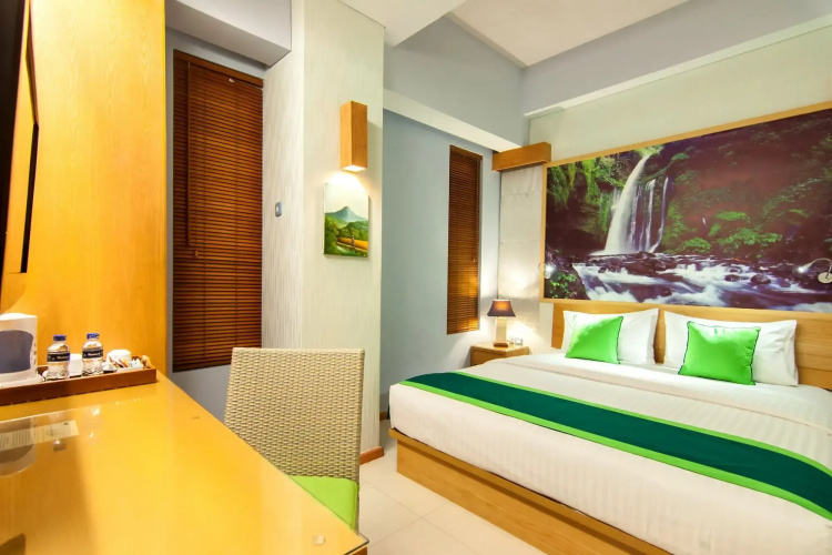 Rhadana Hotel