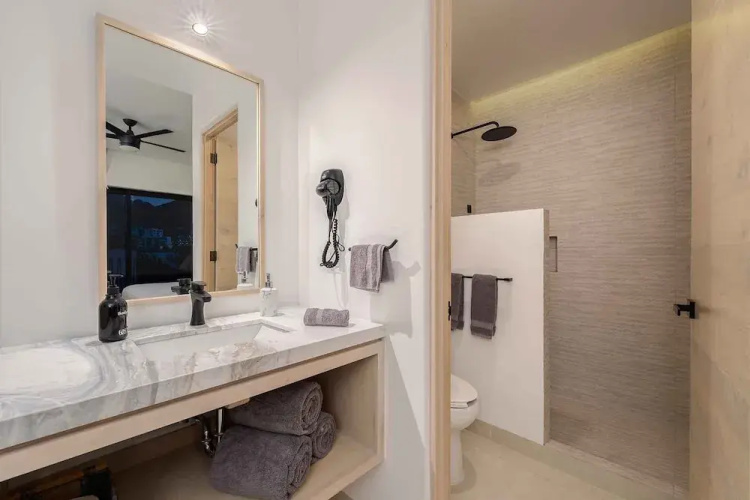 605 Tower Downtown Cabo
