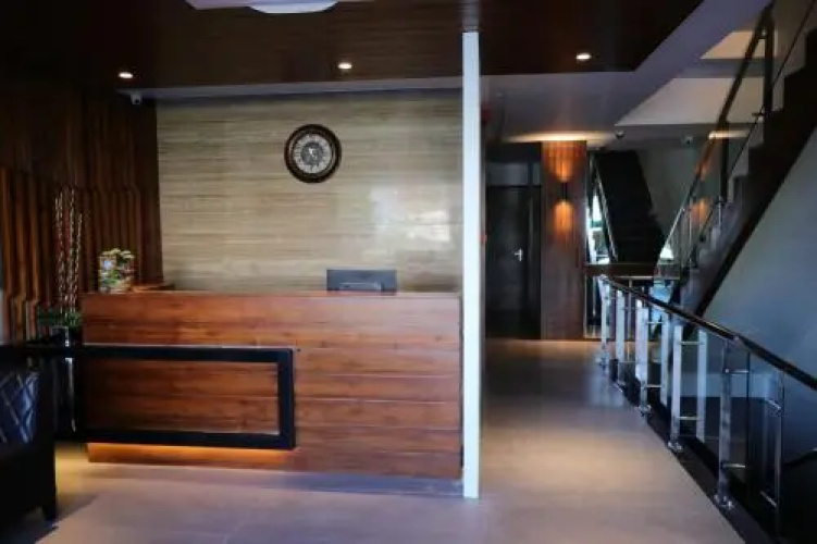 Hotel Highway Inn
