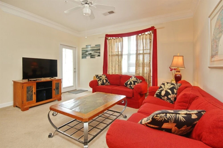 2302 Crow Creek