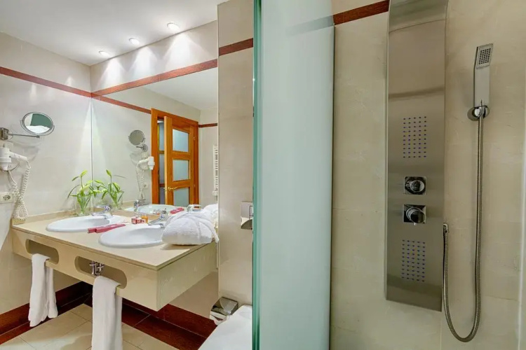 AZZ Peñafiel Las Claras Hotel & Spa