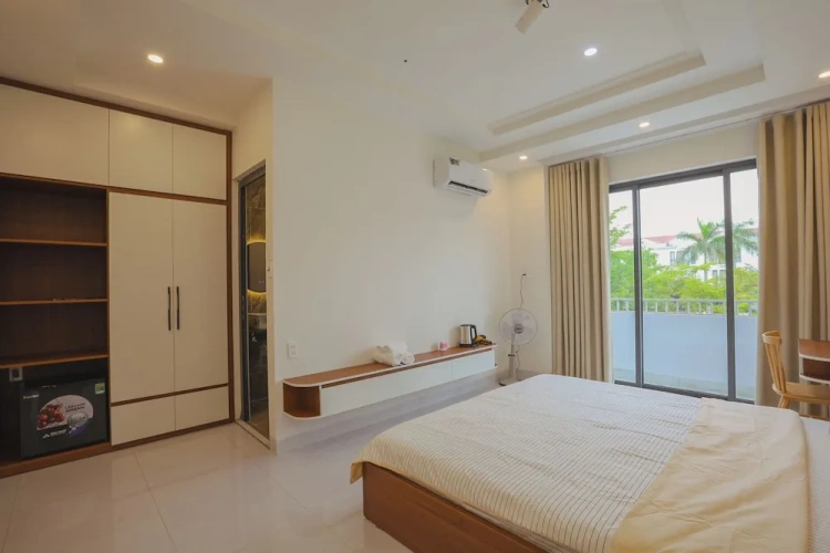 Deluxe Double room with balcony and with city view