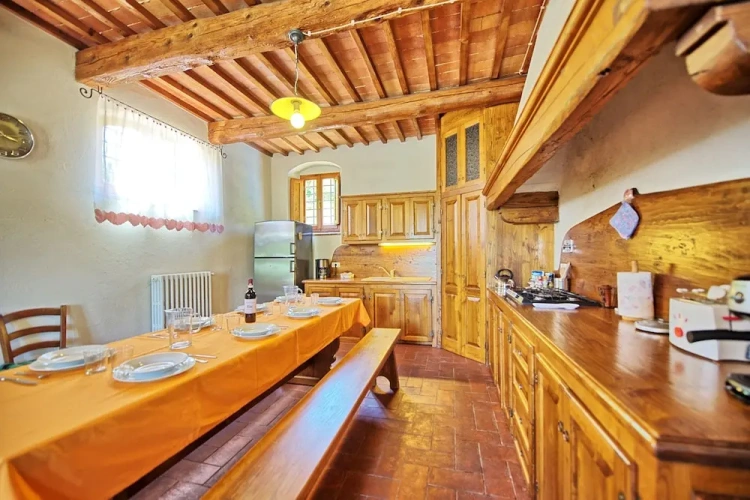 4 Bedrooms Villa