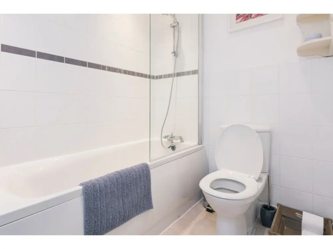 Chic, Spacious 1-br Flat For 2 In Central Bristol