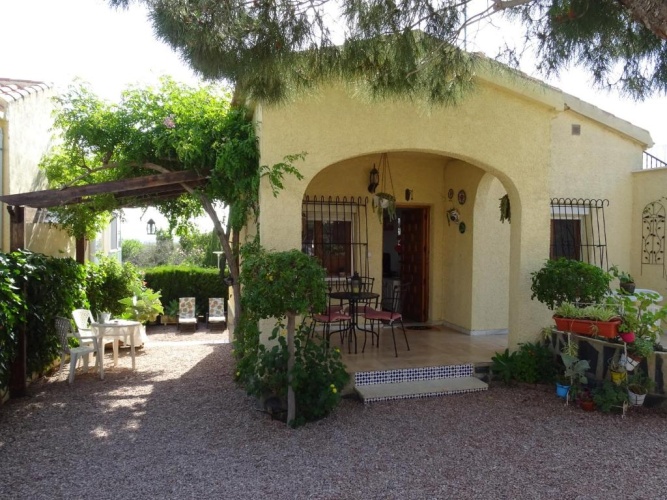 2 Bedrooms Cottage