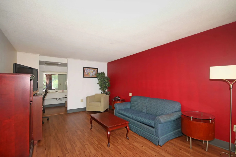 Americas Best Value Inn Pilot Mountain