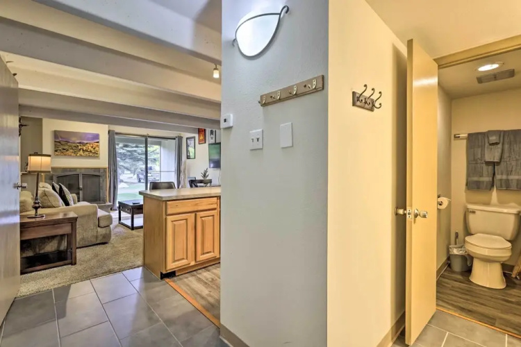 Lakefront Condo w/ Mtn Views in Dillon!