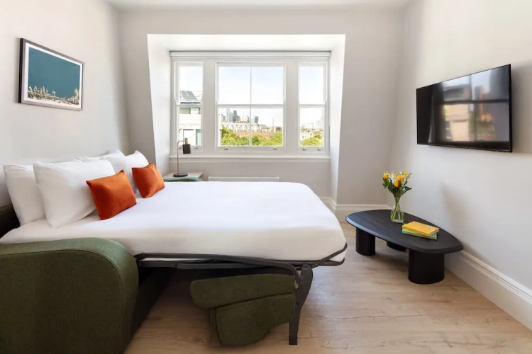 2 Bedrooms Deluxe Apartment