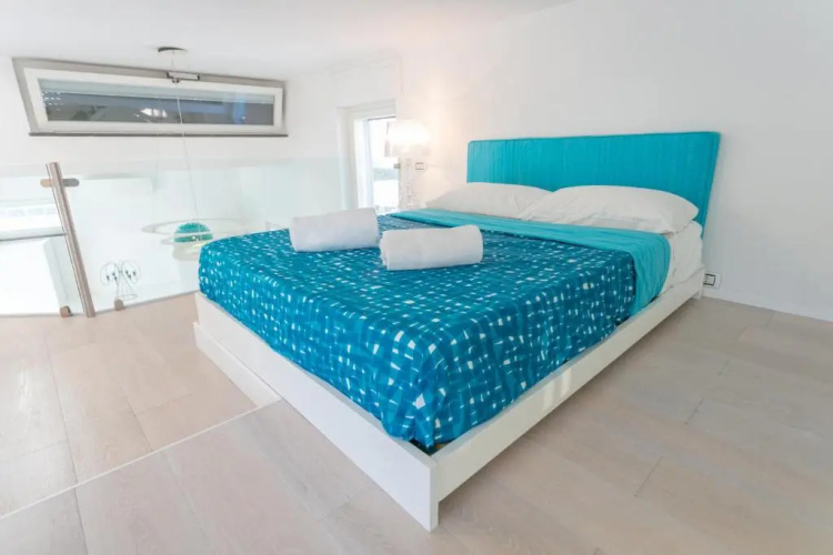 Rooftop Luxury Suite by CapriRooms