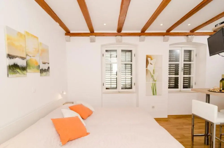 Apartments Raic