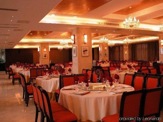 Lake View Garden Hotel