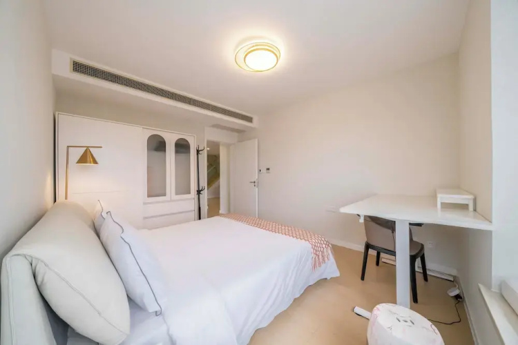 Tyms 3BR Duplex APT Xujiahui Shanghai