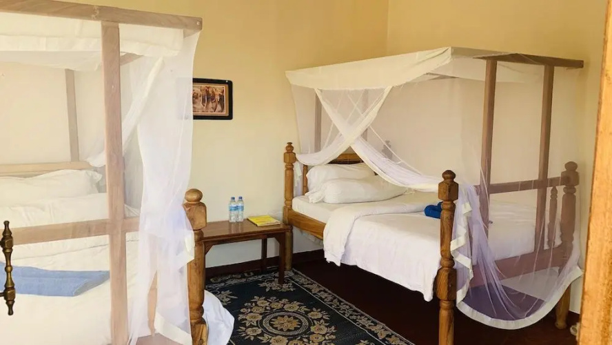 Babylon Lodge
