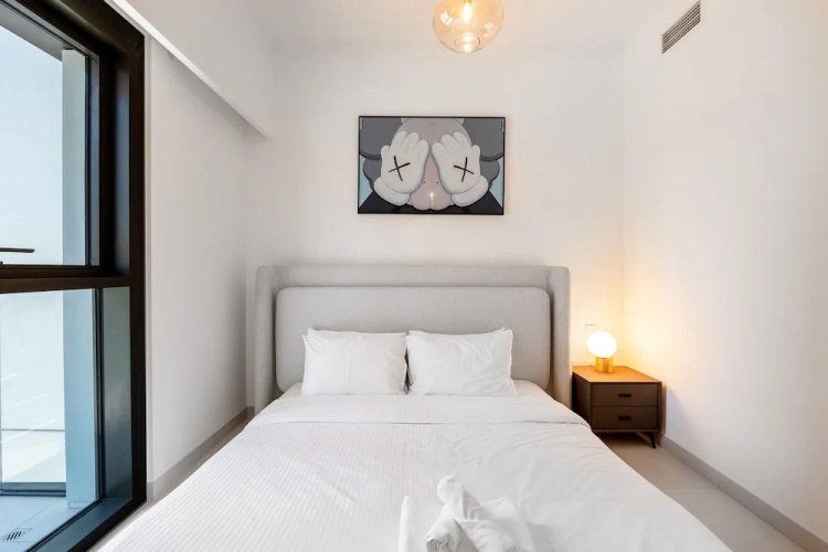 Exclusive 2BR Downtown Apt w Burj Khalifa Views