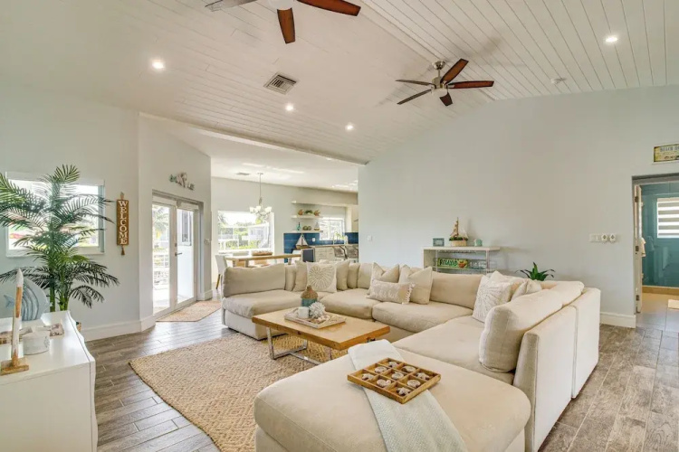 < 1 Mi to Pennekamp State Park: Luxe Home w/ Dock!