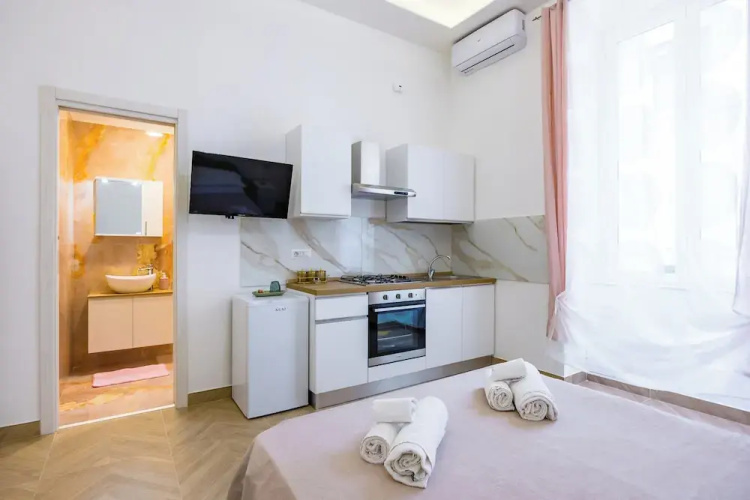 Essentia Home
