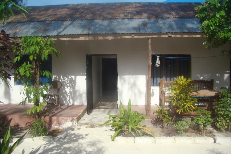 Tabasam Beach Bungalow & Restaurant