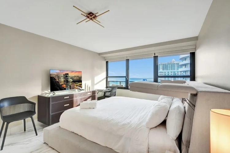 1 Bedroom Luxury Condo with balcony and with ocean view