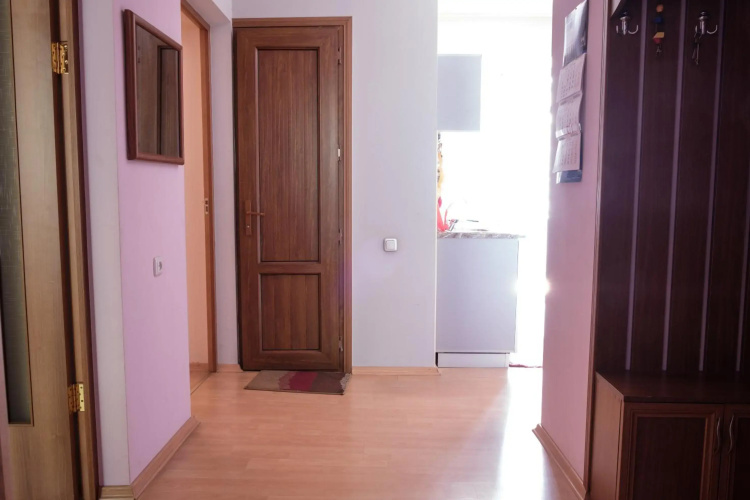 Hanrapetutyan Apartment
