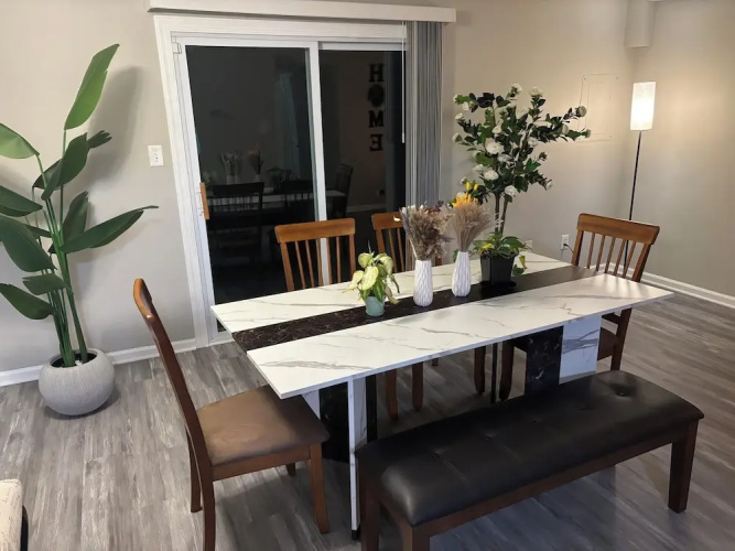 Cozy Hampton townhouse