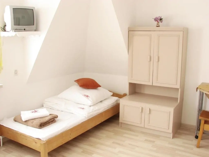 Economy Twin room
