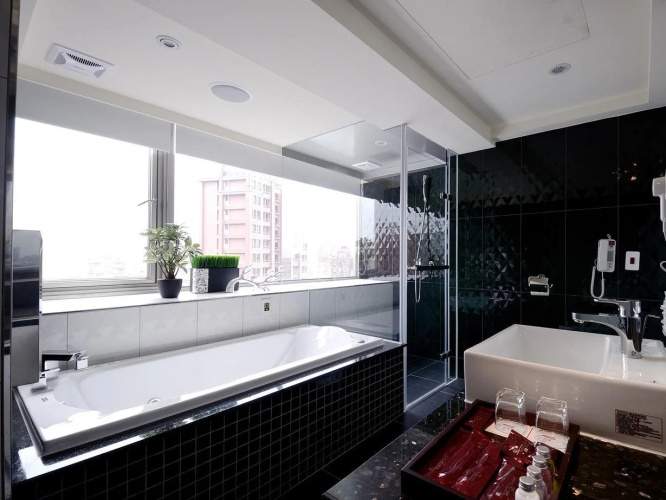 V One Hotel