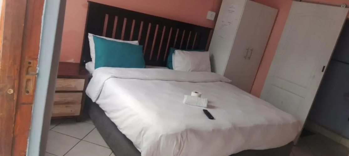 Lisokhanya GuestHouse