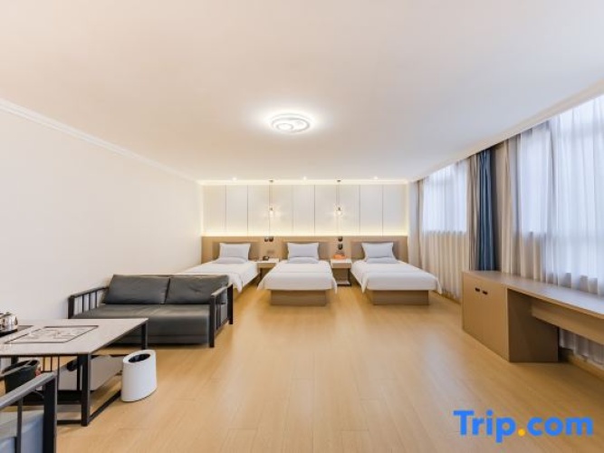 Premier Triple room