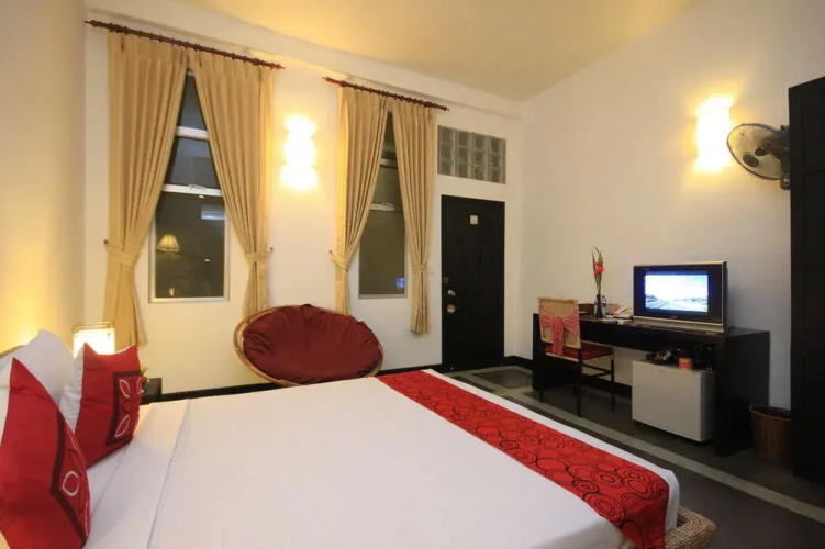 Frangipani Villa-90s Hotel