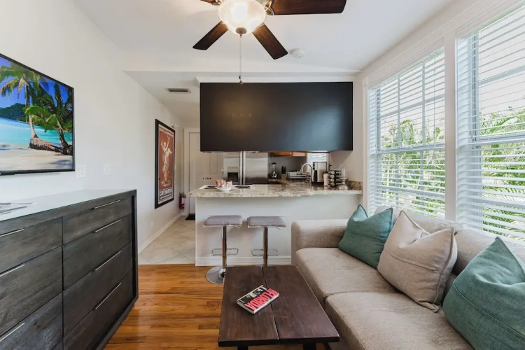 Nola Apartment