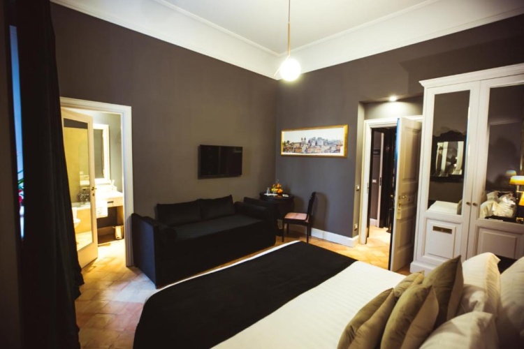 Superior Triple room