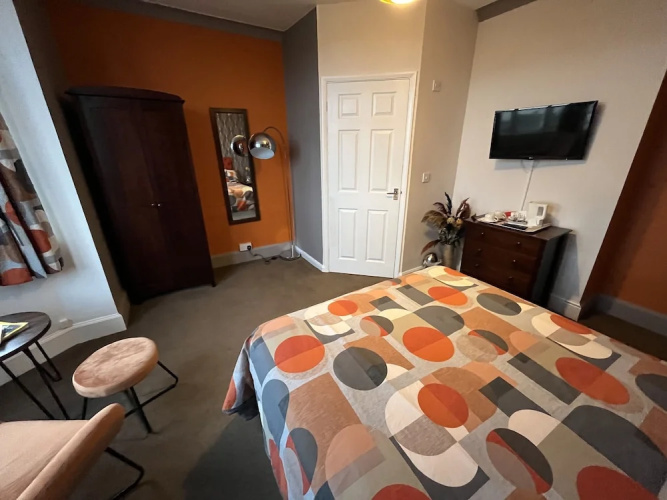 Captain Howey Hotel