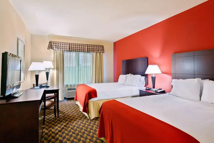 Holiday Inn Express & Suites Malvern, An Ihg