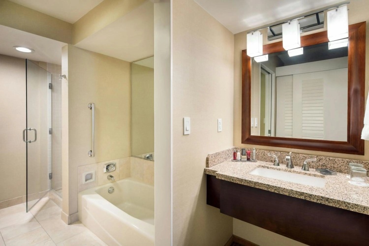 Marriott Newport Beach Bayview photo 10