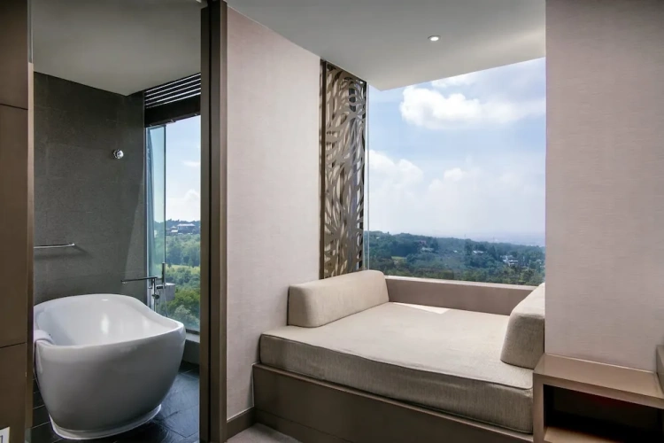 Double Club Junior Suite with balcony