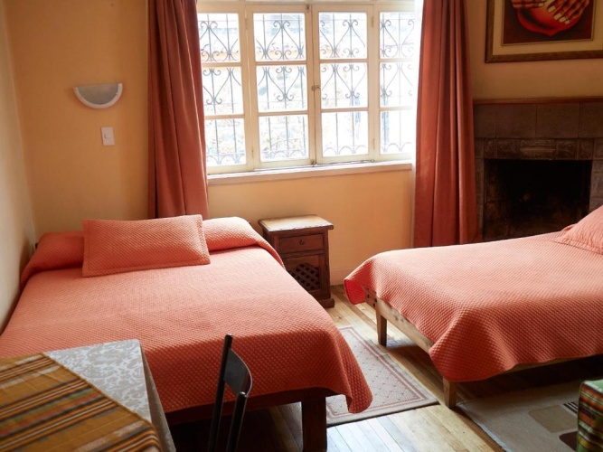 Standard Triple room
