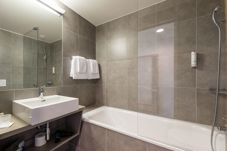 Lake Geneva Hotel photo 9